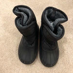 Boys winter boots